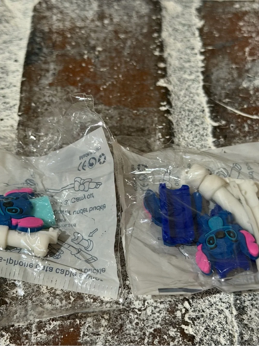 Stitch 11 Piece Phone Accessory Set Cable Protectors Ring Storage Case
